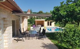 Villa spacieuse 4 chambres Gîte les manoques